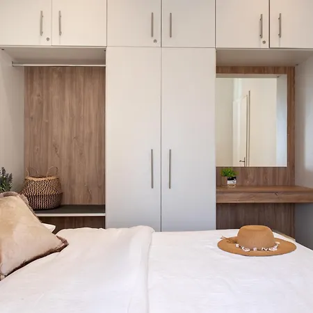 Ekati Mare Lifestyle Hotel