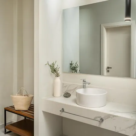 Ekati Mare Lifestyle